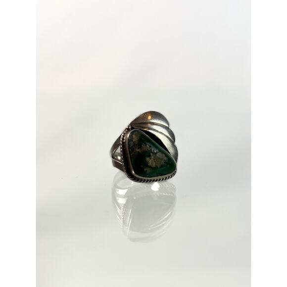 Vintage Accessories - Jewelry - Silver Ring Green Stone w Crystals - Size 6.25 - Picture 2 of 8